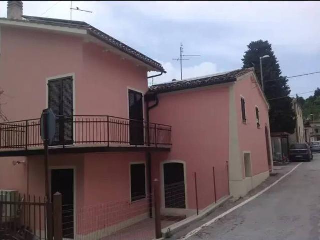 Rustico in vendita a Marche, Ancona