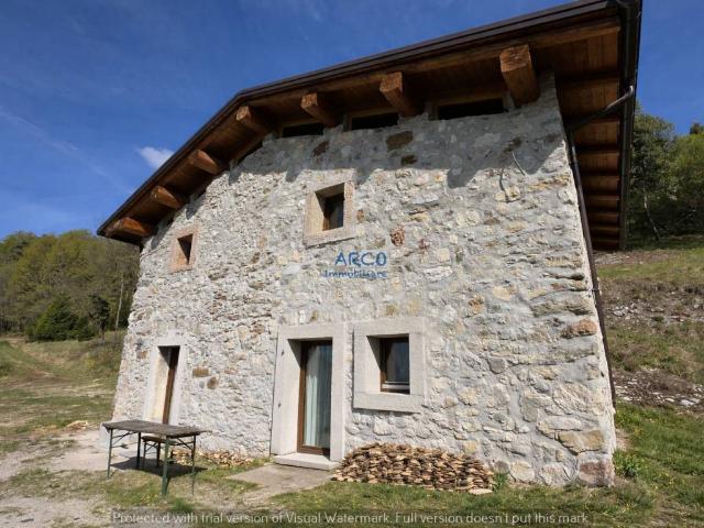 Rustico in vendita a Comunità Alto Garda e Ledro, Arco