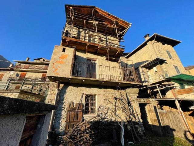 Rustico in vendita a Ardenno, Lombardia