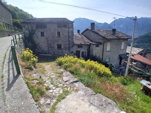 Rustico in vendita a Ardenno, Lombardia