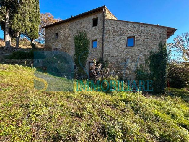 Rustico in vendita a Palazzo Del Pero, Toscana