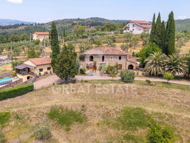 Rustico in vendita a Palazzo Del Pero, Toscana