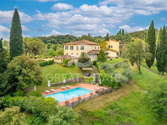 Rustico in vendita a Palazzo Del Pero, Toscana