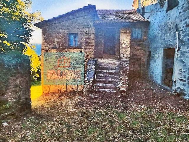 Rustico in vendita a Casarloso, Palazzo Del Pero