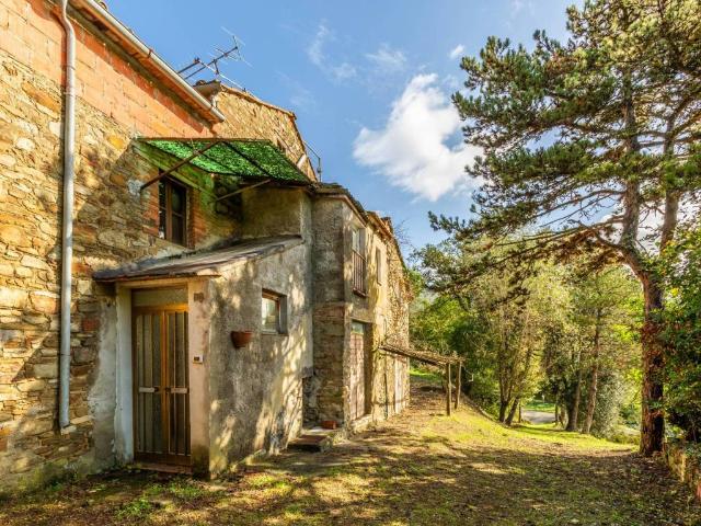 Rustico in vendita a Palazzo Del Pero, Toscana