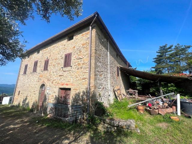 Rustico in vendita a Palazzo Del Pero, Toscana