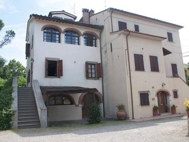 Rustico in vendita a Palazzo Del Pero, Toscana