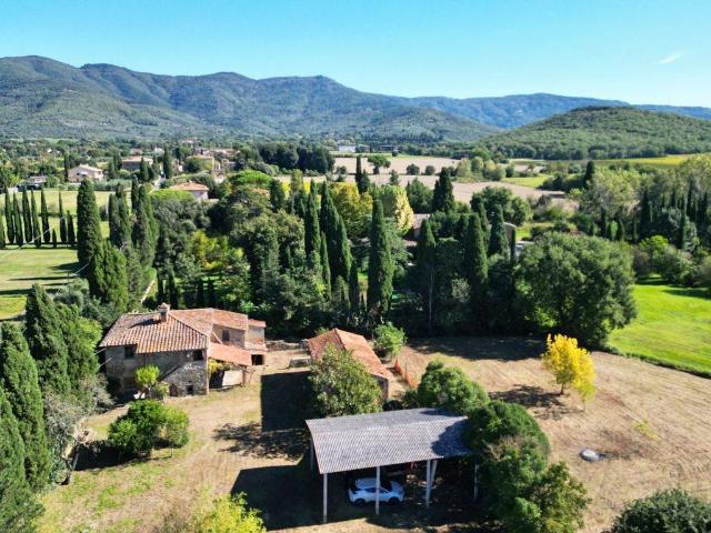 Rustico in vendita a Palazzo Del Pero, Toscana