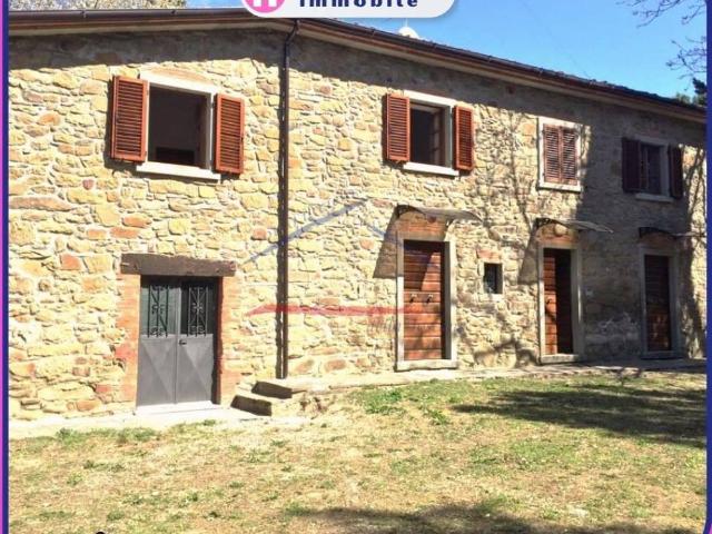 Rustico in vendita a Palazzo Del Pero, Toscana