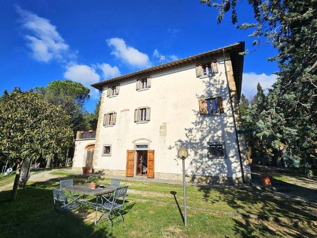 Rustico in vendita a Madonna di Mezzastrada, Palazzo Del Pero