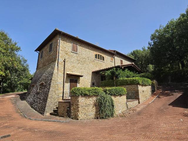 Rustico in vendita a Palazzo Del Pero, Toscana