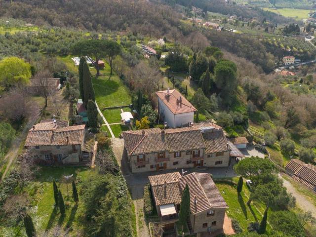 Rustico in vendita a La Pace, Palazzo Del Pero