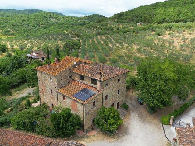 Rustico in vendita a Palazzo Del Pero, Toscana