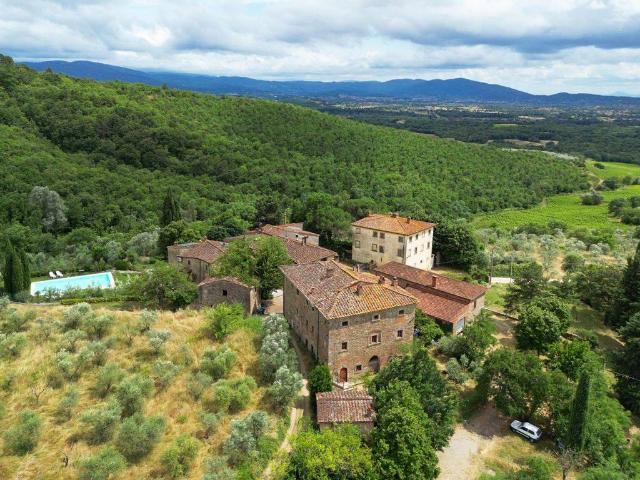 Rustico in vendita a Ruscello, Palazzo Del Pero
