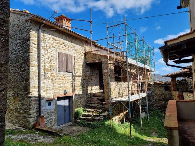 Rustico in vendita a Palazzo Del Pero, Toscana
