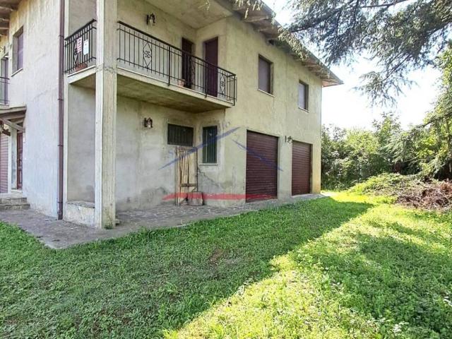 Rustico in vendita a Palazzo Del Pero, Toscana