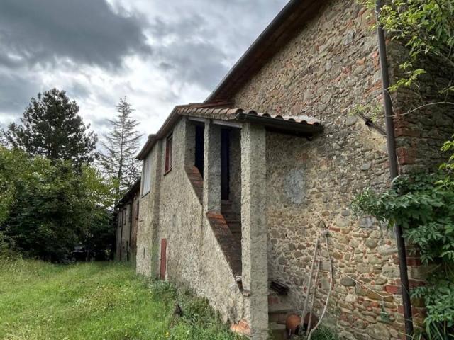 Rustico in vendita a Subbiano, Toscana