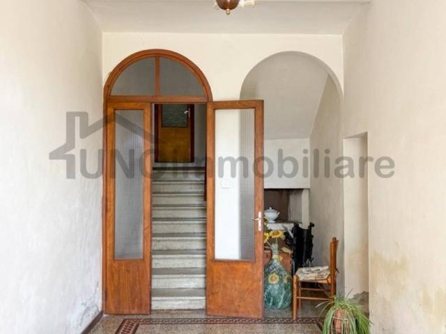 Rustico in vendita a Arezzo