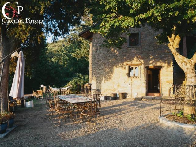 Rustico in vendita a Sant'Andrea a Pigli, Palazzo Del Pero