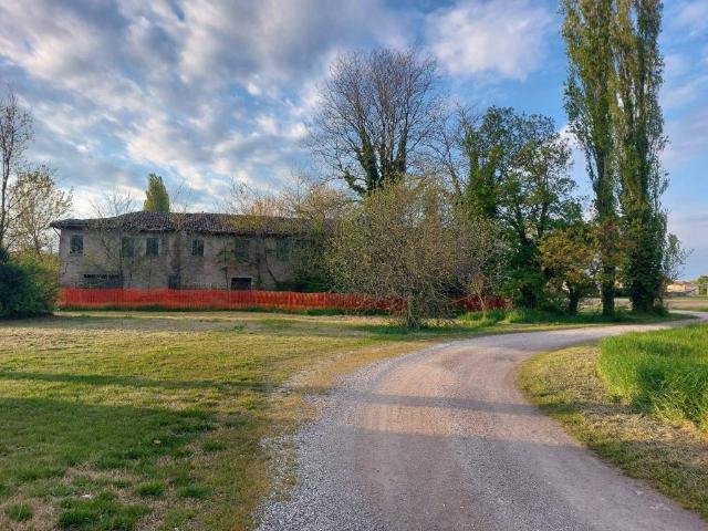 Rustico in vendita a Borgo Valeriani, Argenta