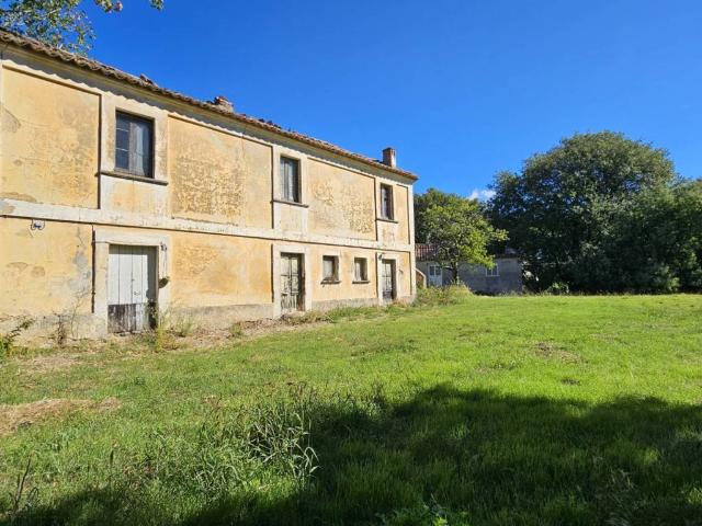 Rustico in vendita a San Pietro, Argusto