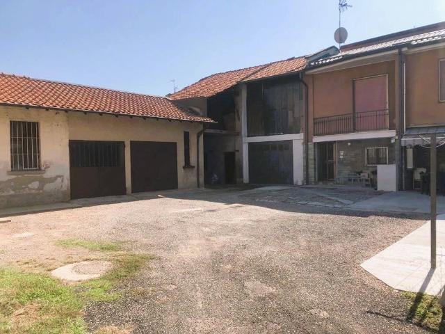 Rustico in vendita a Arluno, Lombardia