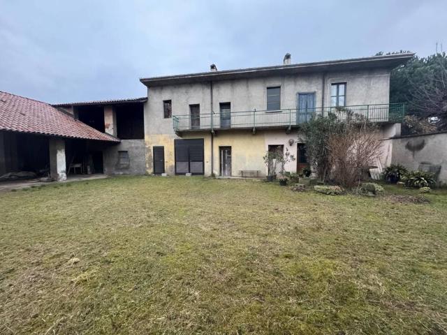 Rustico in vendita a Arluno, Lombardia
