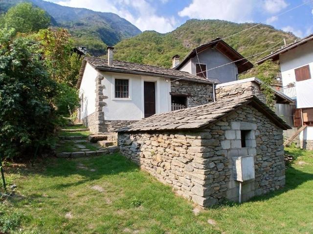 Rustico in vendita a Arnad, Aosta