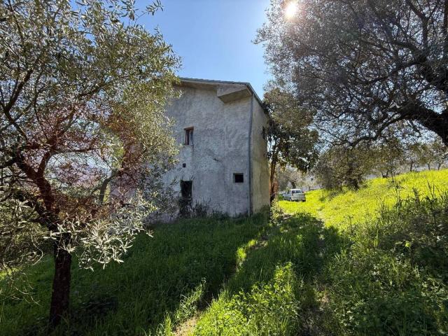 Rustico in vendita a Arpino, Lazio