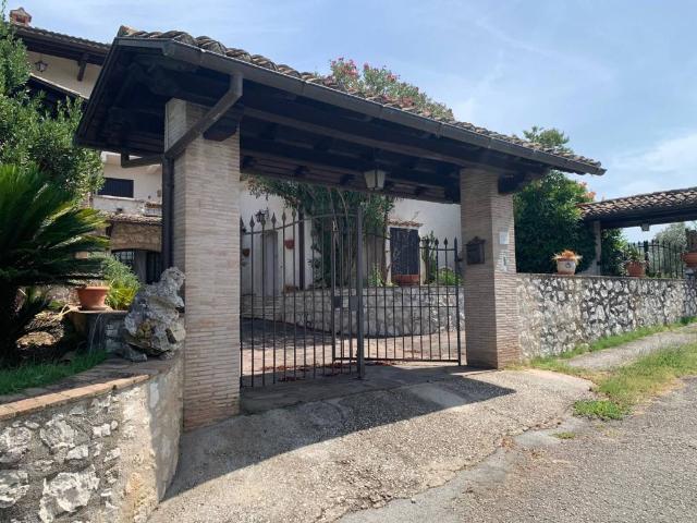 Rustico in vendita a Arpino, Lazio
