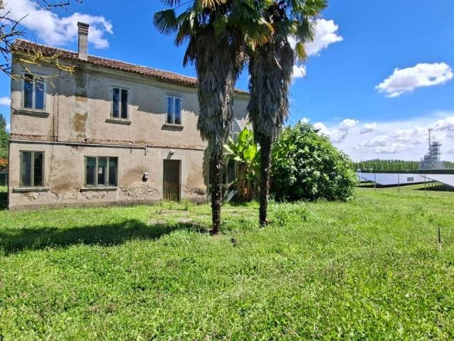 Rustico in vendita a Arquà Polesine, Veneto
