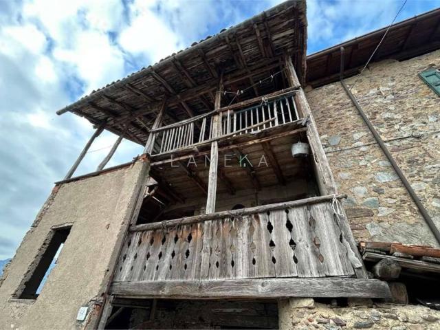 Rustico in vendita a Comunità montana della valle Camonica, Artogne