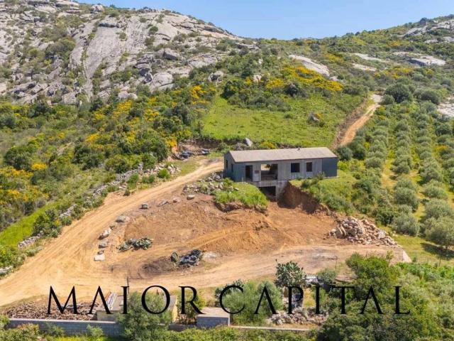 Rustico in vendita a Alzachèna/Arzachena, Arzachena