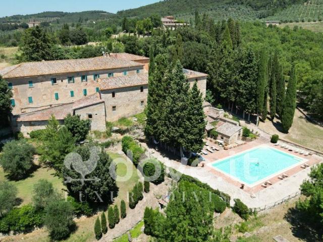 Rustico in vendita a Asciano, Toscana