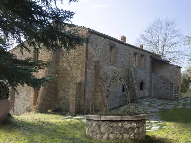 Rustico in vendita a Chiusure, Asciano