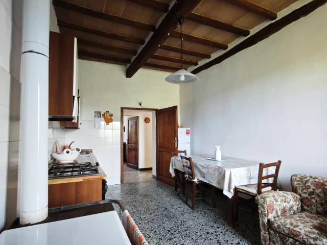Rustico in vendita a Chiusure, Asciano