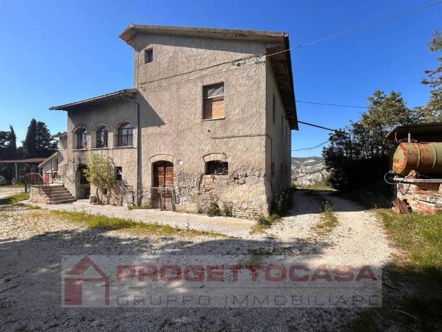 Rustico in vendita a Marche, Ascoli Piceno