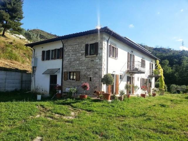 Rustico in vendita a Porta Romana, Marche