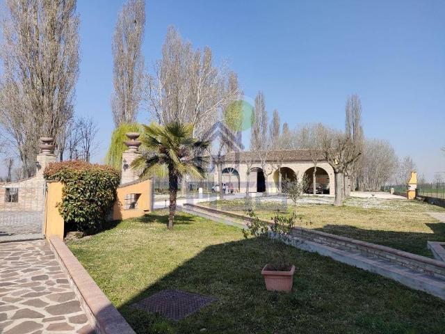 Rustico in vendita a Remedello, Lombardia