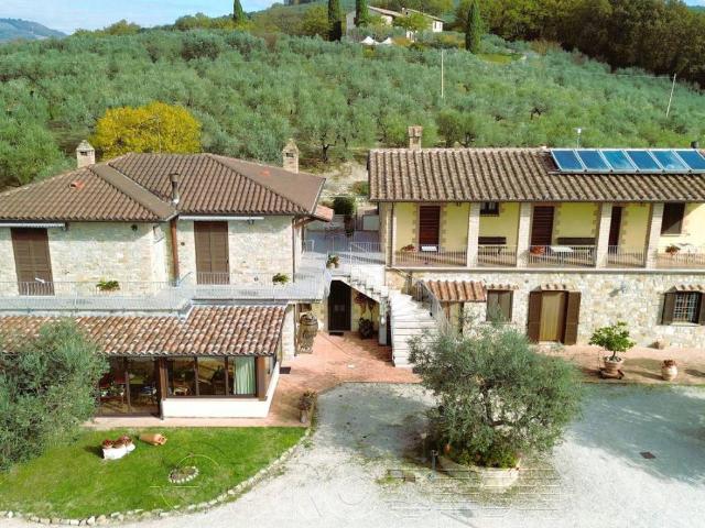 Rustico in vendita a Assisi, Umbria