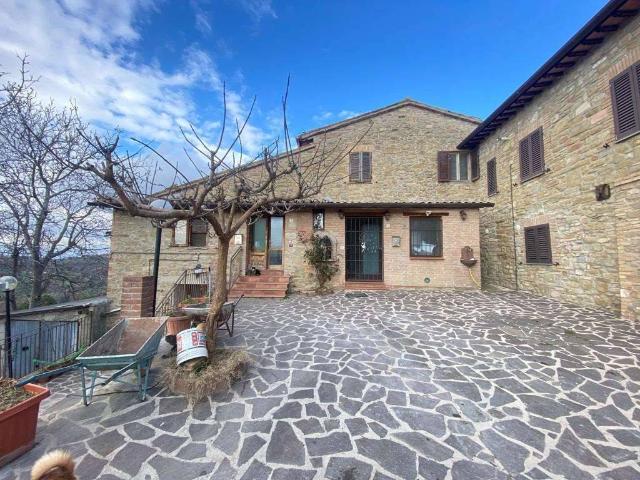 Rustico in vendita a Col d'Erba III, Assisi