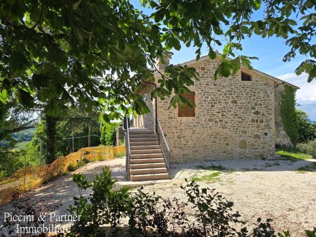Rustico in vendita a Assisi, Umbria