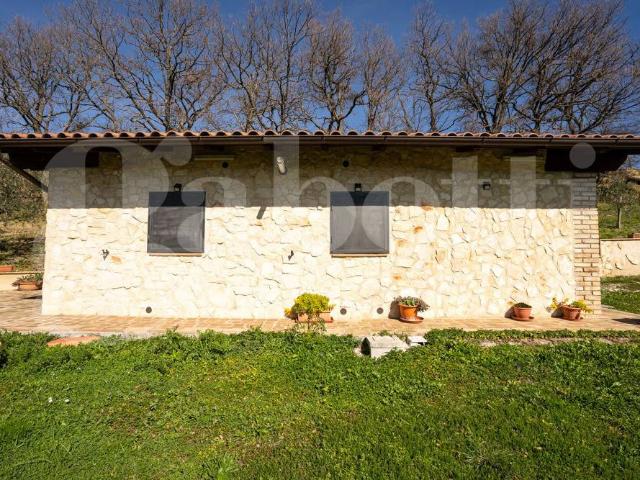 Rustico in vendita a Porziano, Assisi