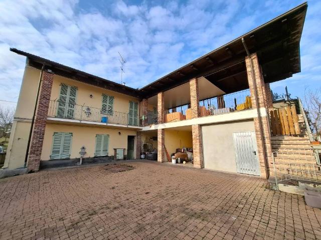 Rustico in vendita a Portacomaro Stazione, Piemonte