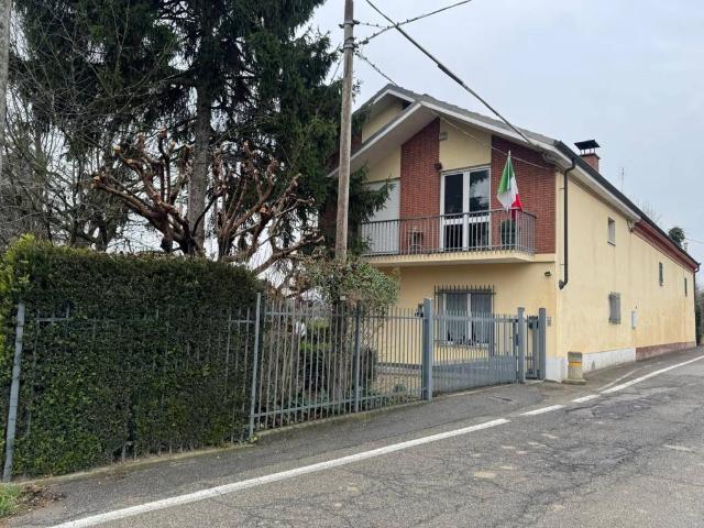 Rustico in vendita a Piemonte, Asti