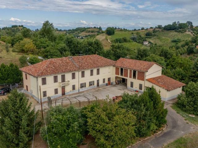 Rustico in vendita a Piemonte, Asti