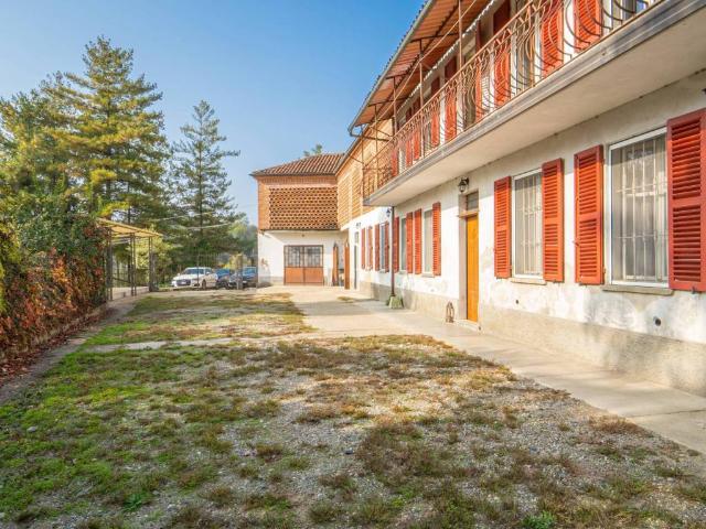 Rustico in vendita a Piemonte, Asti