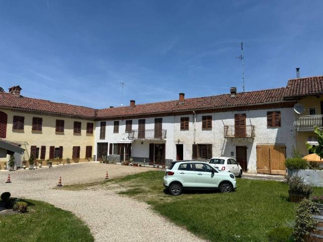 Villa Indipendente in vendita a Piemonte, Asti