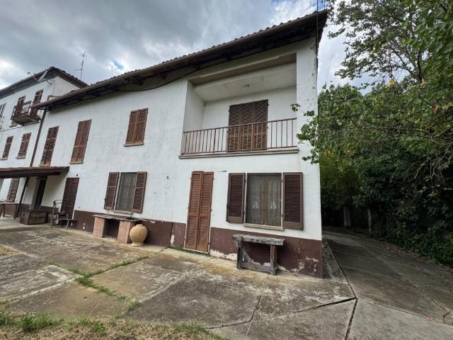 Rustico in vendita a Castiglione, Piemonte