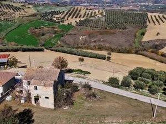 Rustico in vendita a Atri, Abruzzo